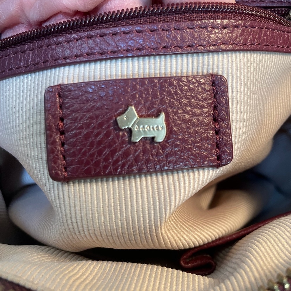 Radley London leather Fountain Road crossbody bag - Picture 10 of 11